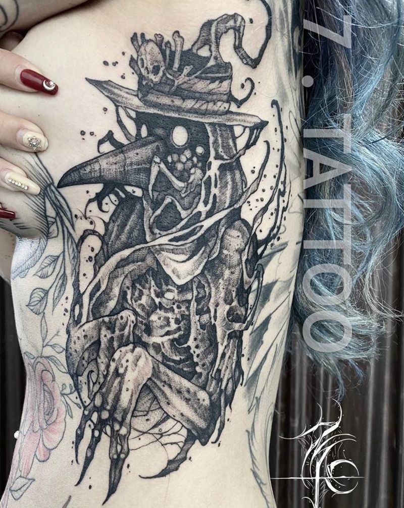 瘟疫医生纹身图片_腹部腿部点刺几何暗黑鸟嘴医生暗黑系纹身图案