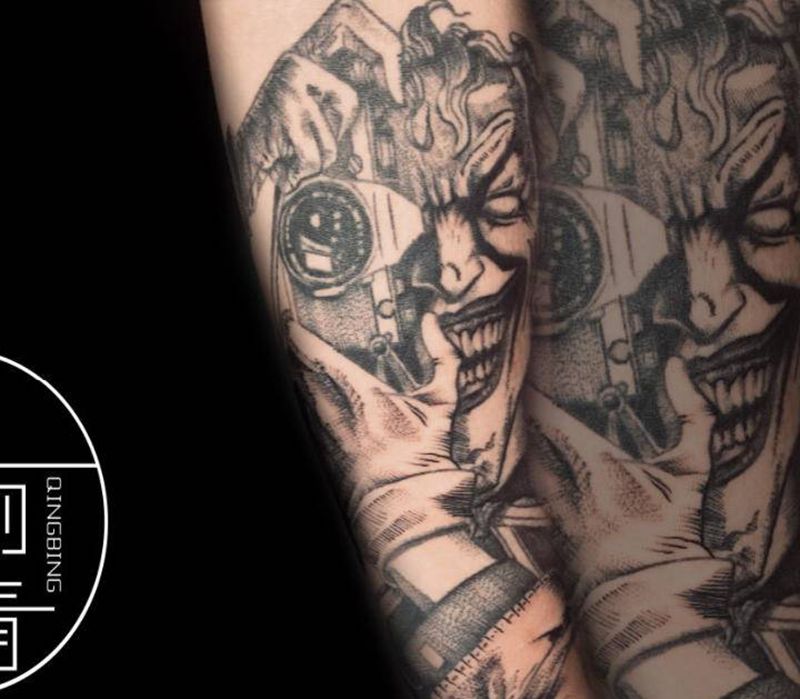 小丑纹身纹身图片_手臂点刺小丑纹身图案