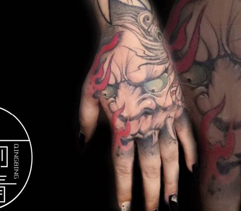 手背般若，妹子非常坚强纹身图片_手部新传统般若纹身图案