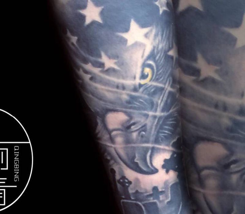 17年做的写实鹰纹身图片_手臂欧美写实老鹰纹身图案