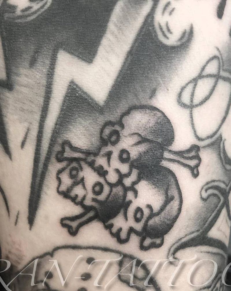 完形填空纹身图片_Old School纹身图案