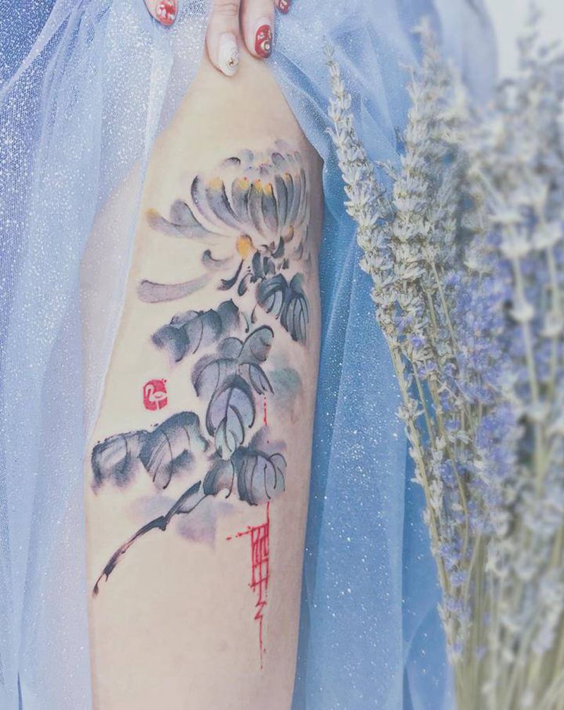 墨菊纹身图片_腿部水墨菊花火烈鸟水墨纹身图案