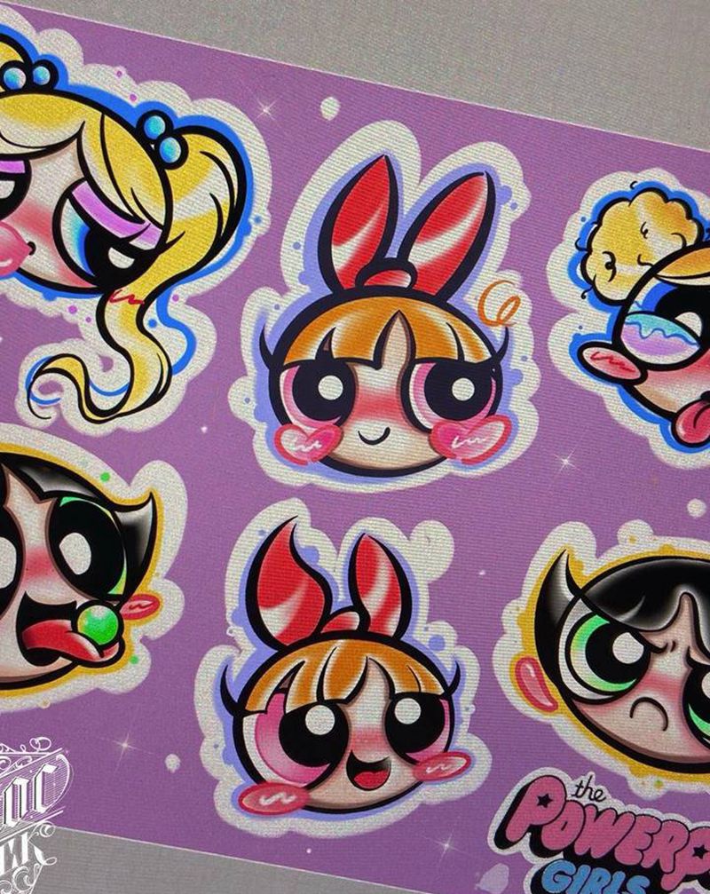 原创小女警卡通手稿小图纹身图片_手臂肩部New School卡通飞天小女警彩色小图纹身图案