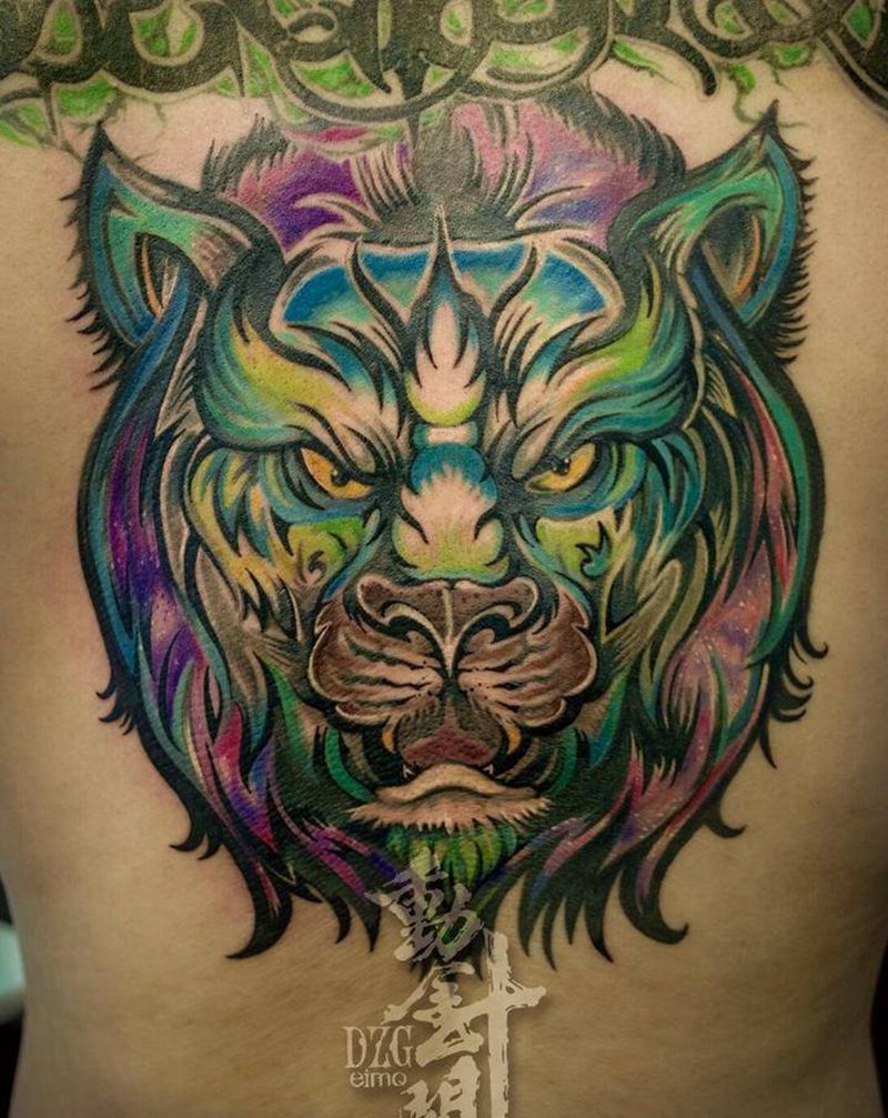 星空狮子座纹身图片_背部New School图腾星空狮子新图腾纹身图案