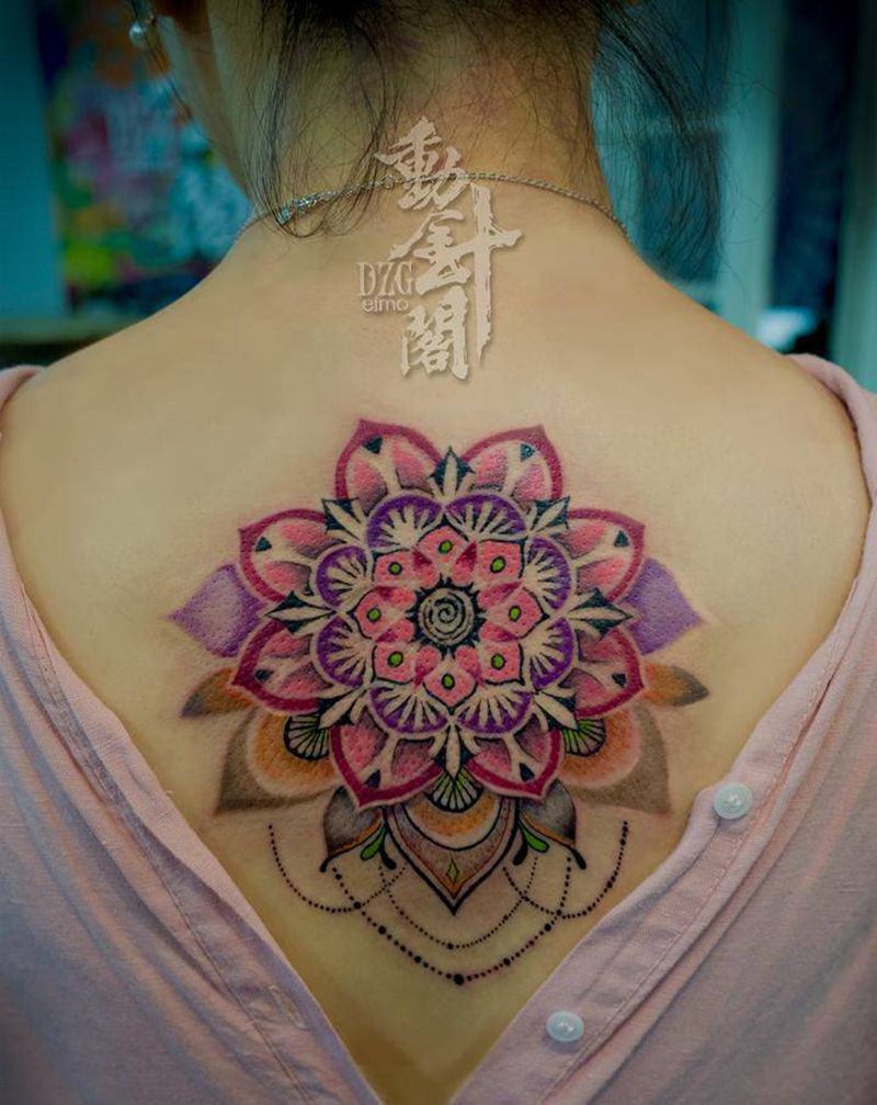 梵花纹身图片_背部图腾梵花纹身图案