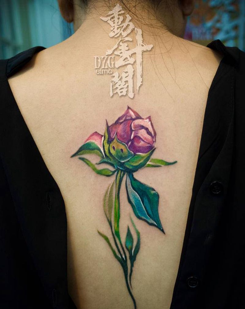 郁金香纹身图片_背部欧美写实水彩花郁金香纹身图案