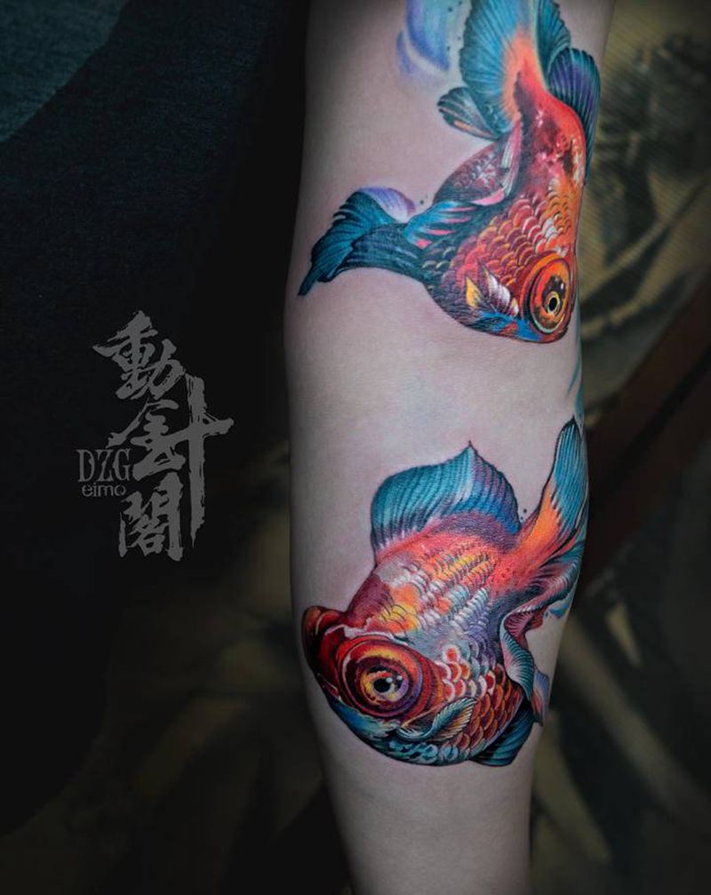 金元宝纹身图片_手臂欧美写实New School金鱼纹身图案