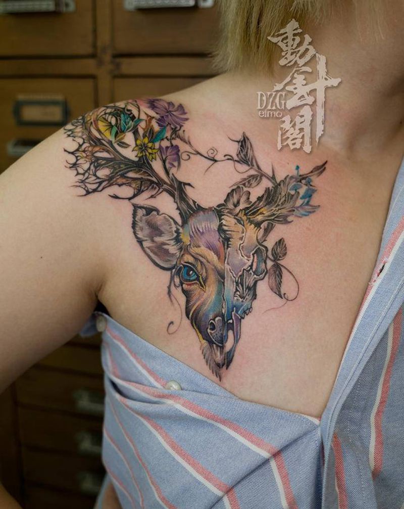 繁盛纹身图片_胸部肩部New School鹿纹身图案