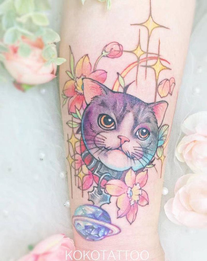 猫咪，星球—遮盖纹身图片_手臂水彩New School猫遮盖星球纹身图案