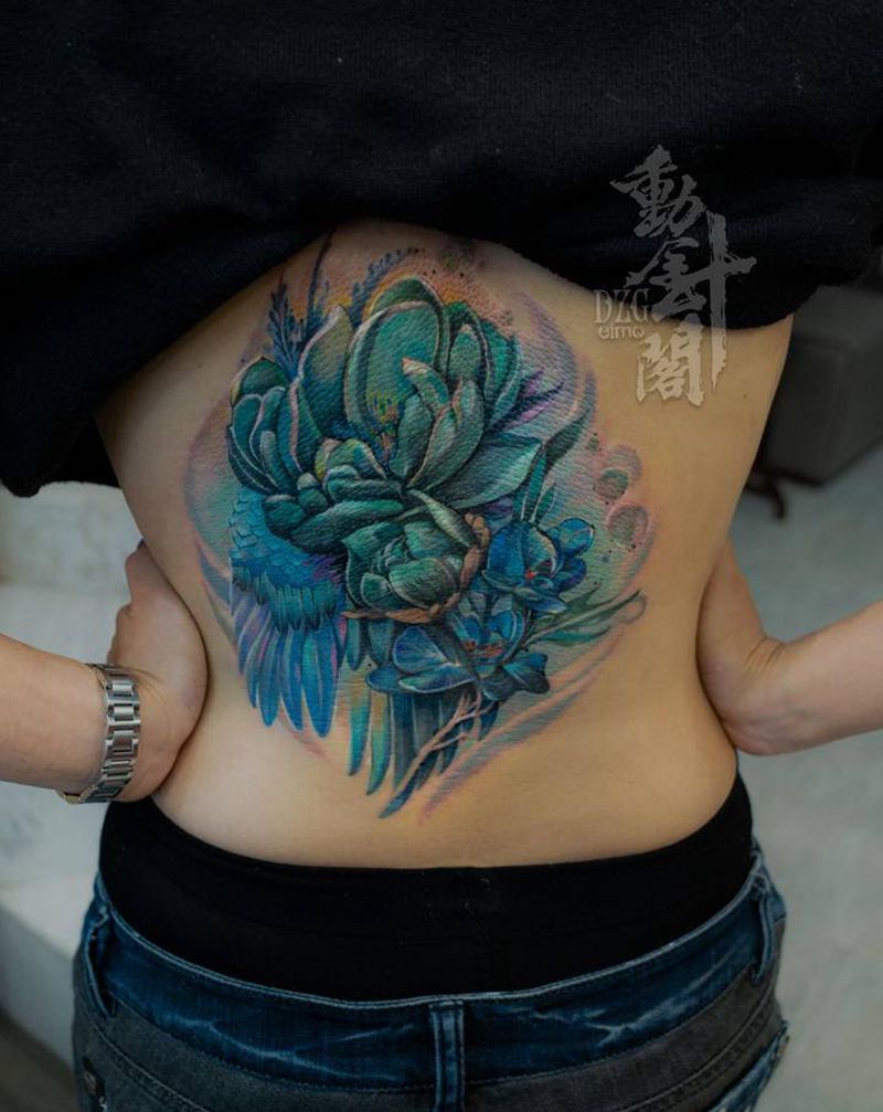 遮盖大胎记纹身图片_背部欧美写实New School花遮盖纹身图案