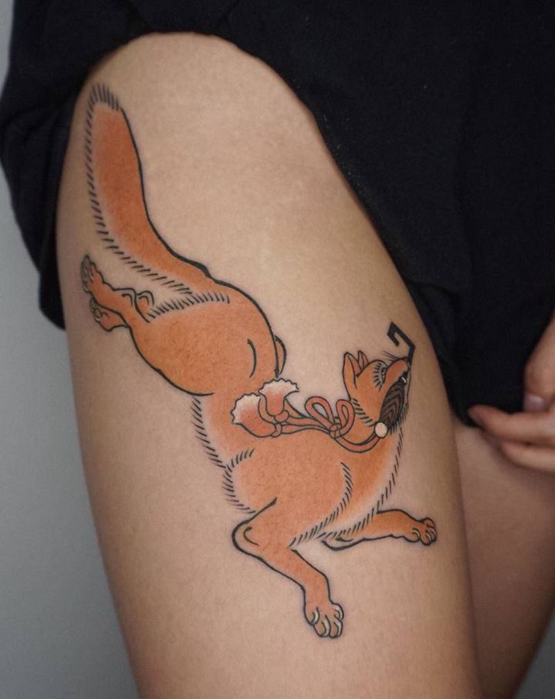 衔着钥匙的狐狸纹身图片_腿部老传统狐狸钥匙纹身图案