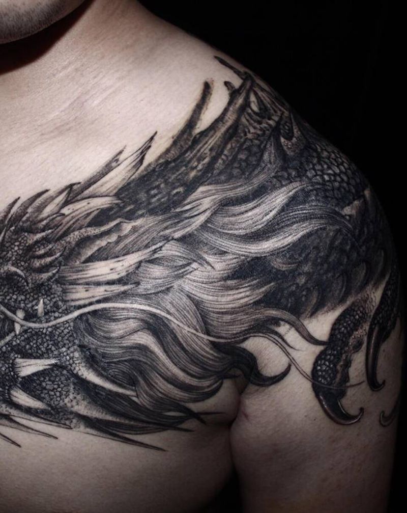 中西结合原创写实龙纹身图片_胸部肩部欧美写实新传统纹身图案