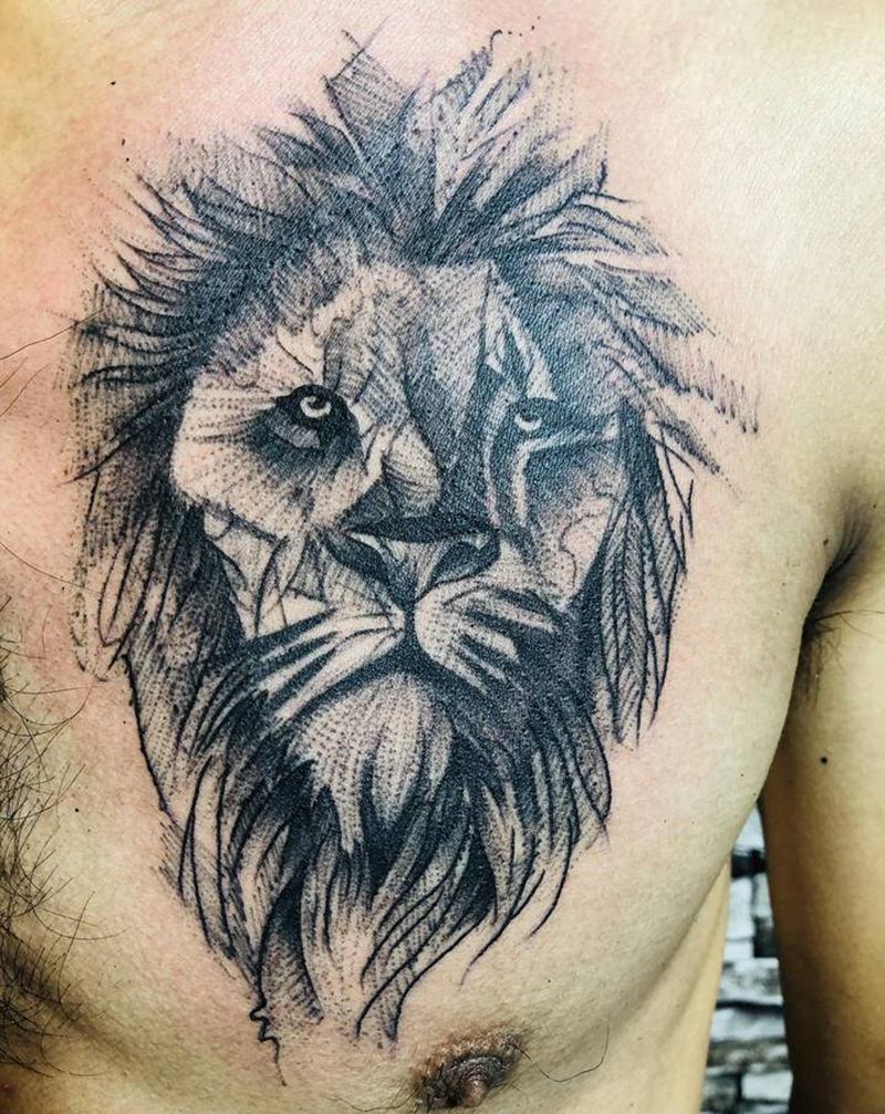狮子王纹身图片_胸部欧美写实纹身图案