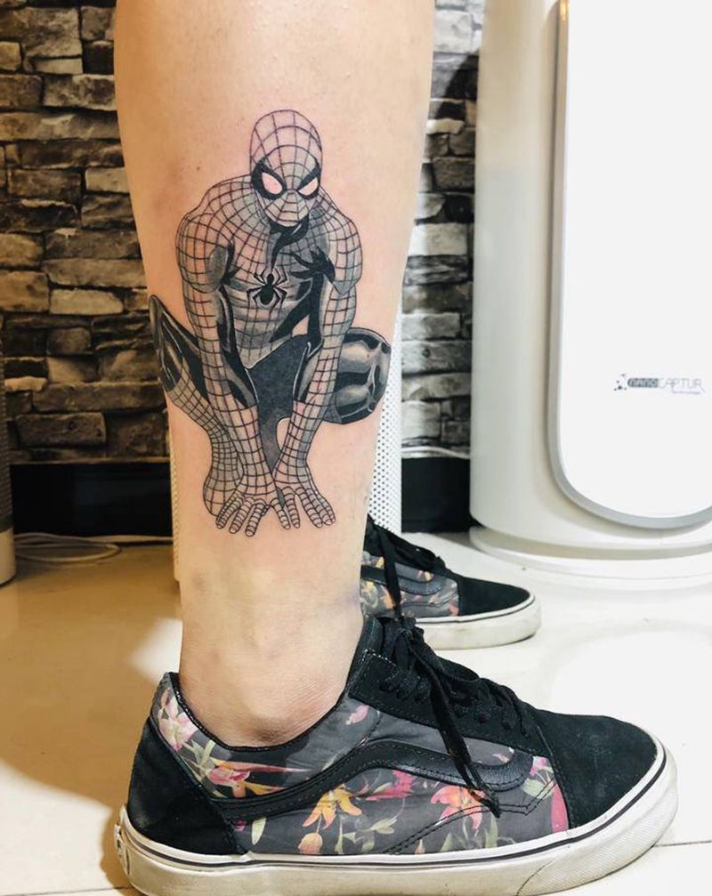 蜘蛛侠纹身图片_腿部欧美写实纹身图案
