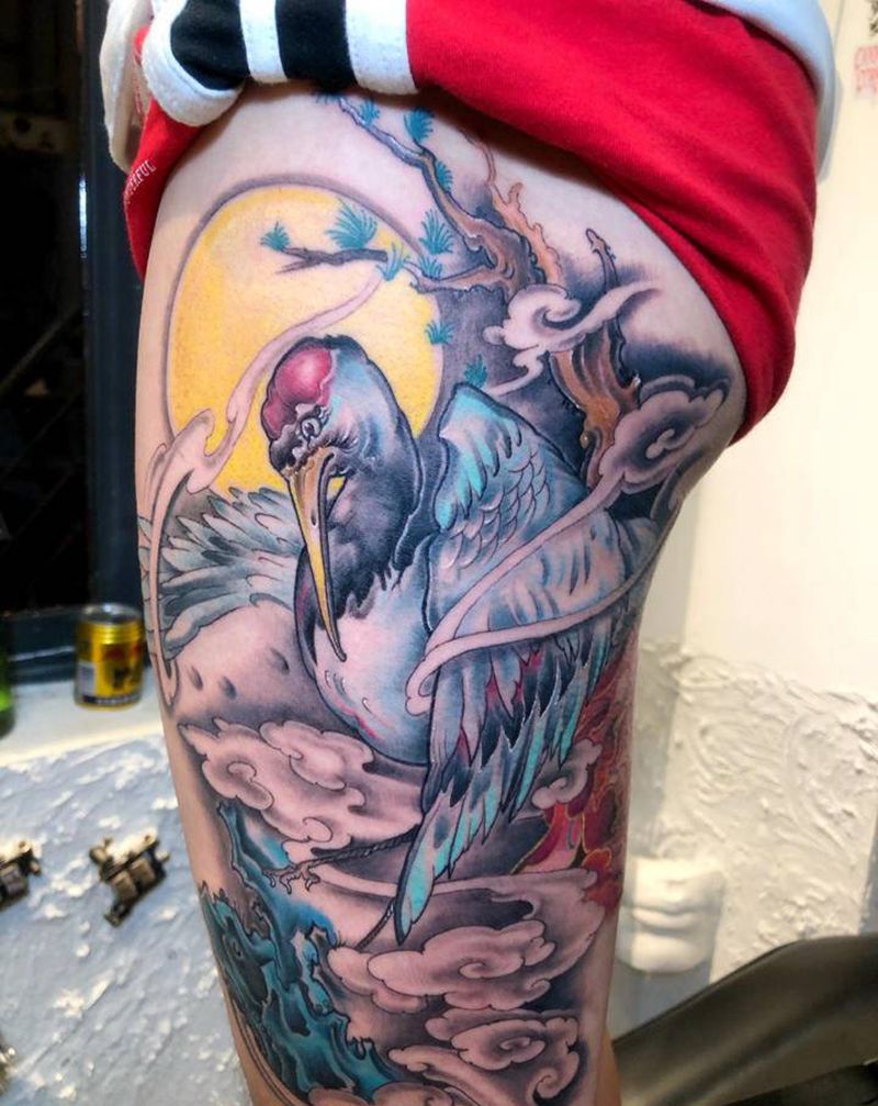 仙鹤纹身图片_腿部腰部新传统水墨仙鹤牡丹纹身图案