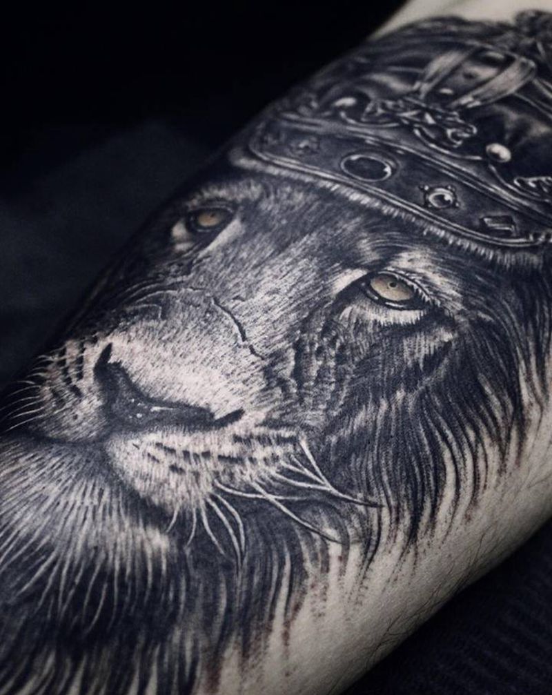《躯壳》纹身图片_腿部欧美写实lion纹身图案