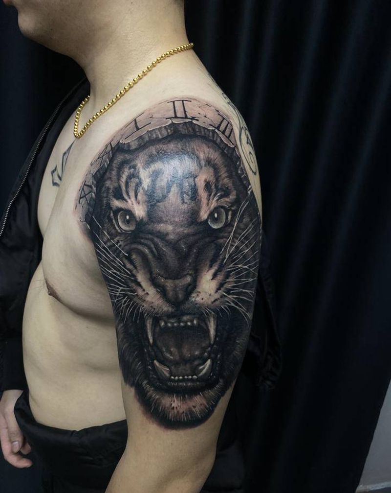 时虎纹身图片_手臂欧美写实纹身图案