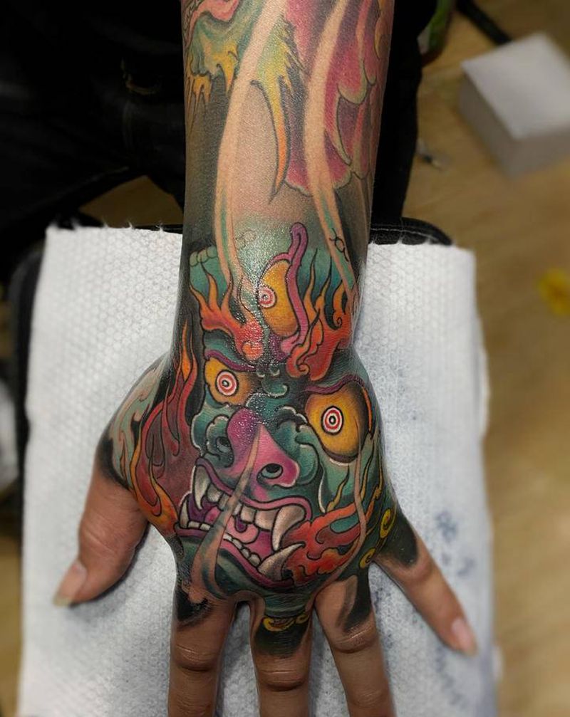 手背覆盖纹身图片_手部手臂新传统大黑天纹身图案