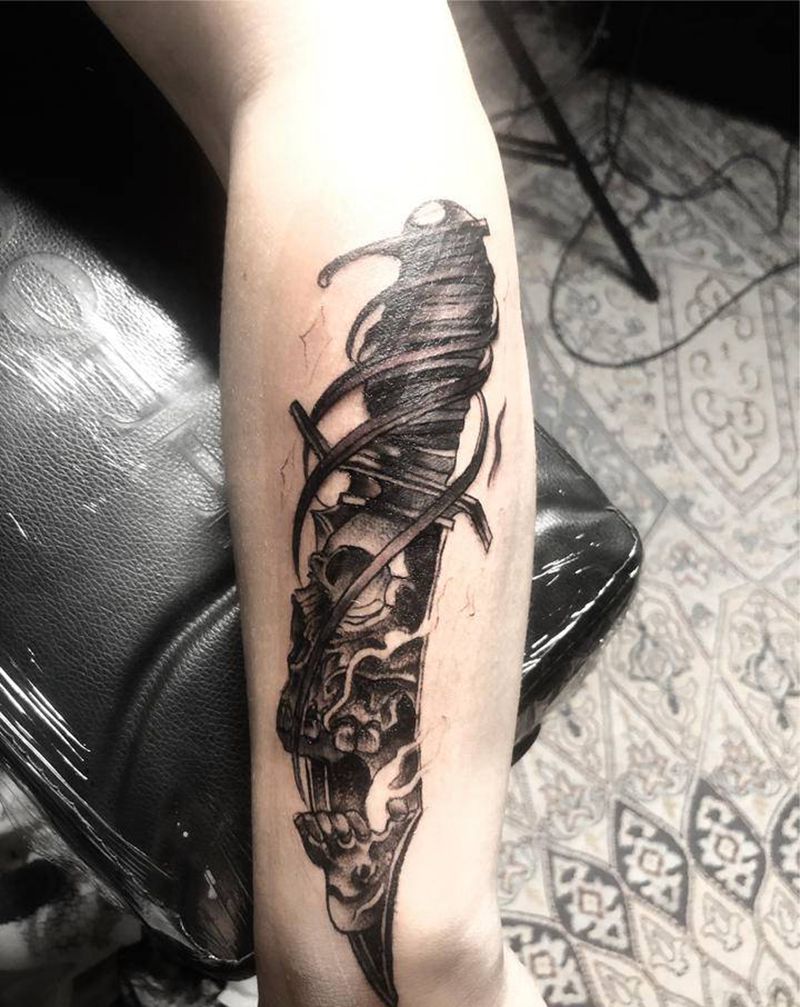 匕首纹身图片_手臂纹身图案