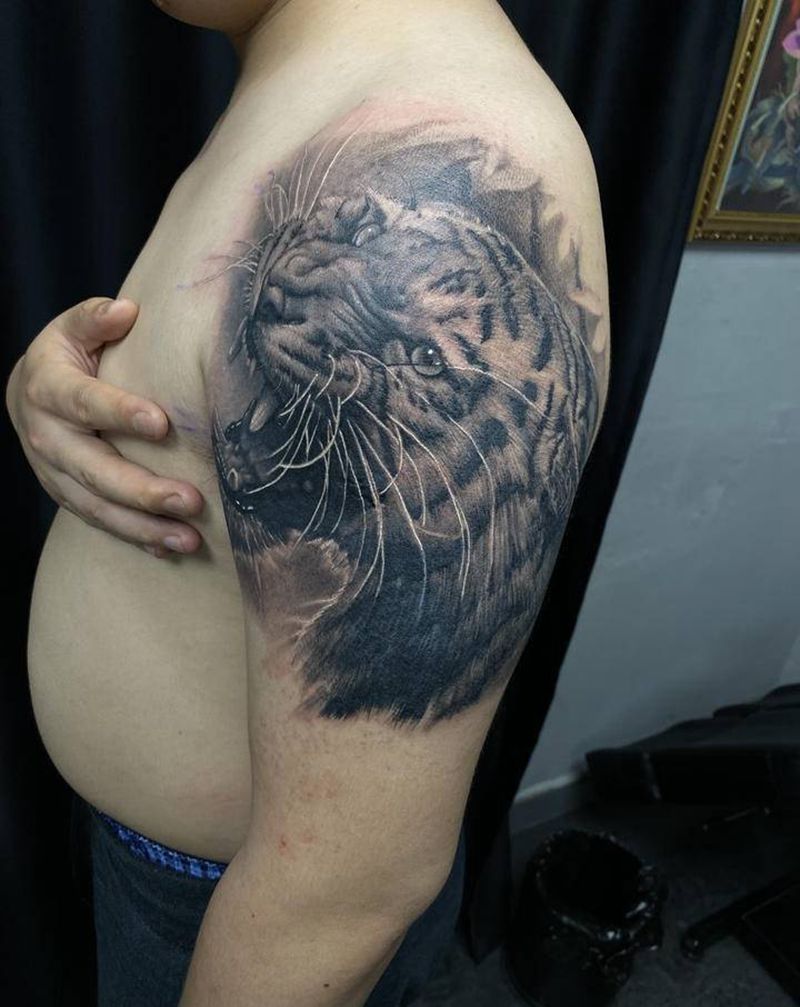 遮盖纹身图片_手臂欧美写实纹身图案