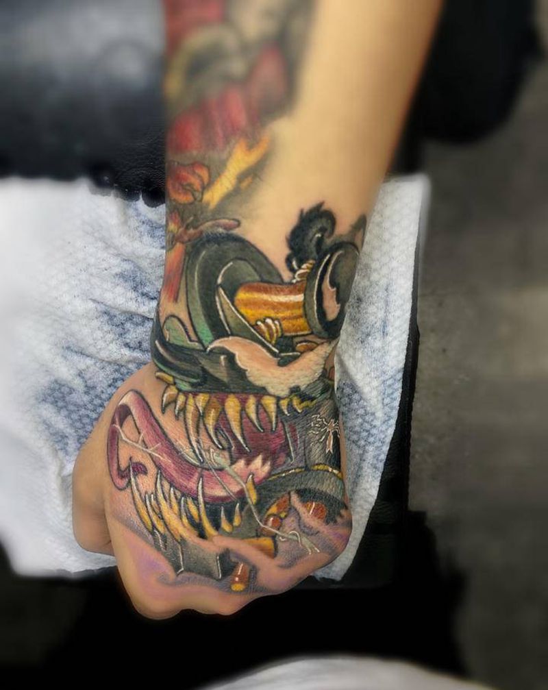 毒液 纹身机纹身图片_手部手臂新传统New School毒液机纹身图案