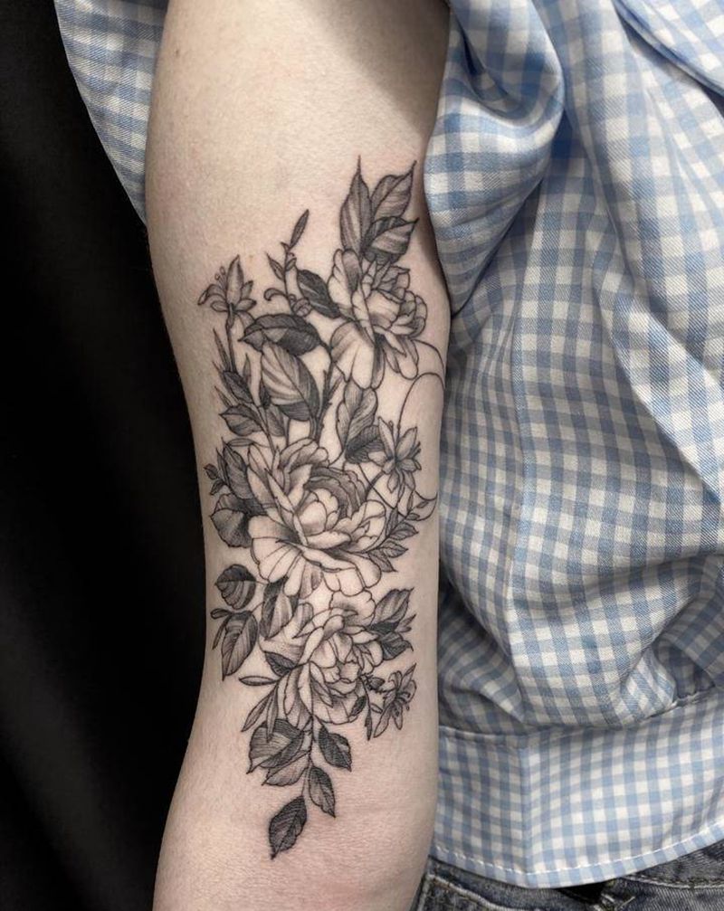 本店素花作品纹身图片_手臂手部点刺水彩小清新素花纹身图案