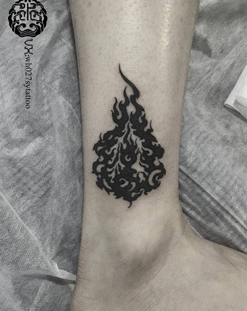 黑火纹身图片_脚部图腾火纹身图案