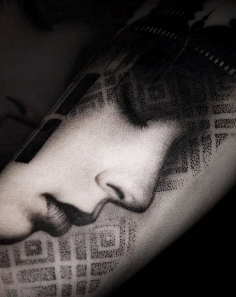 肖像遮盖纹身图片_手臂欧美写实纹身图案