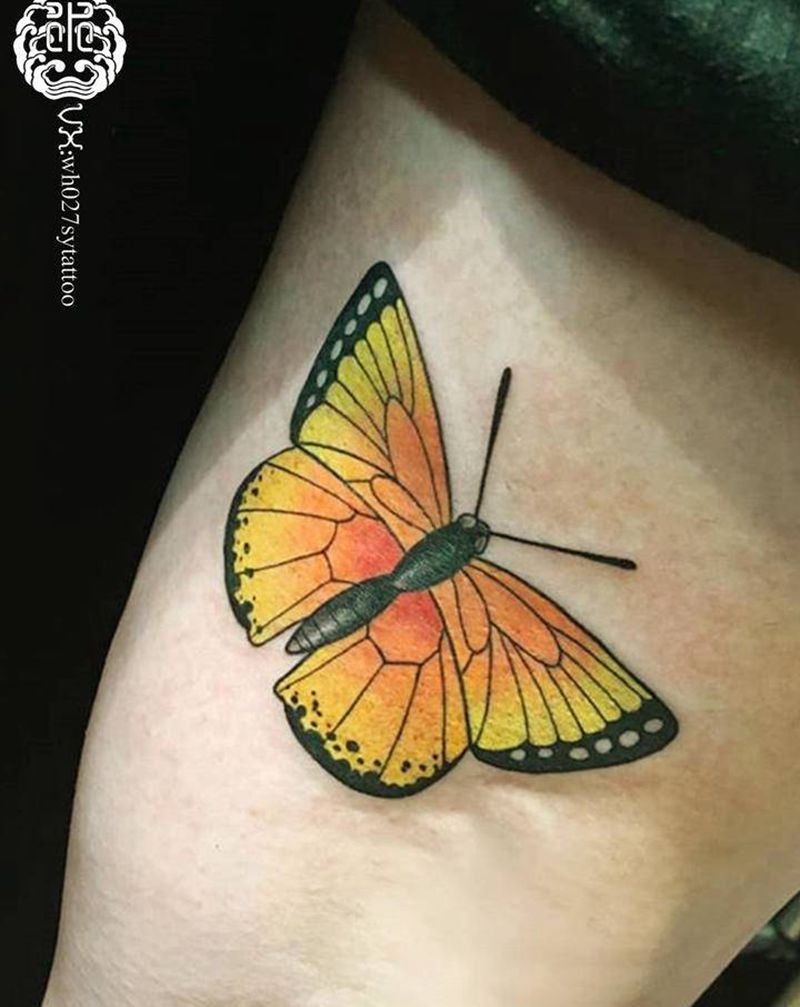 蝴蝶纹身图片_腿部欧美写实蝴蝶纹身图案