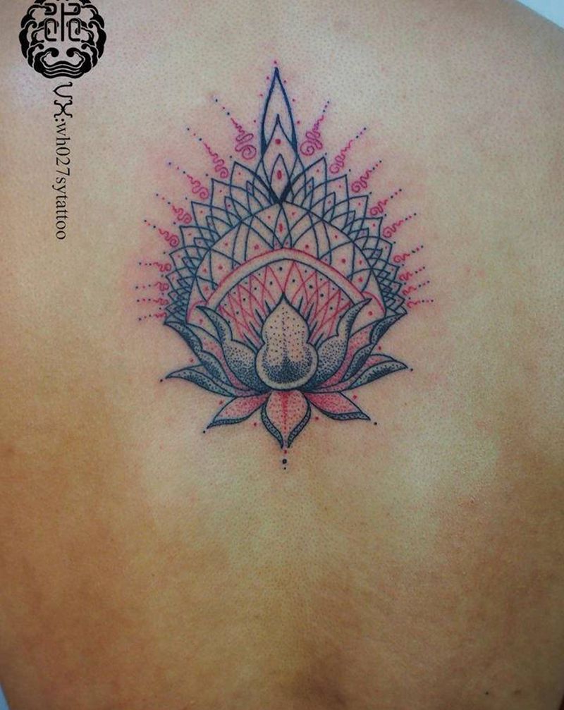 梵莲纹身图片_背部图腾莲花纹身图案