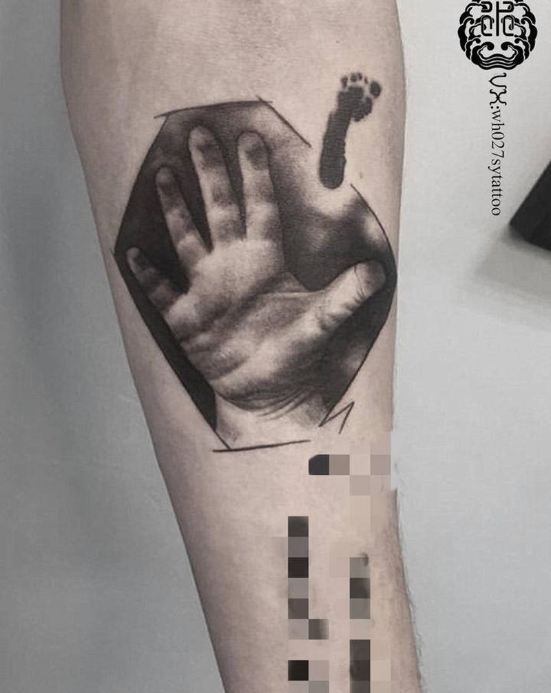 掌印纹身图片_手臂欧美写实掌印纹身图案