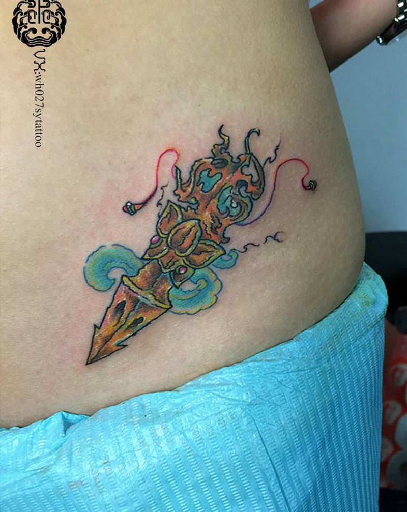 金刚杵纹身图片_腹部新传统金刚杵法器纹身图案