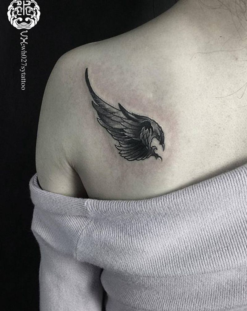 翅膀纹身图片_背部欧美写实翅膀纹身图案