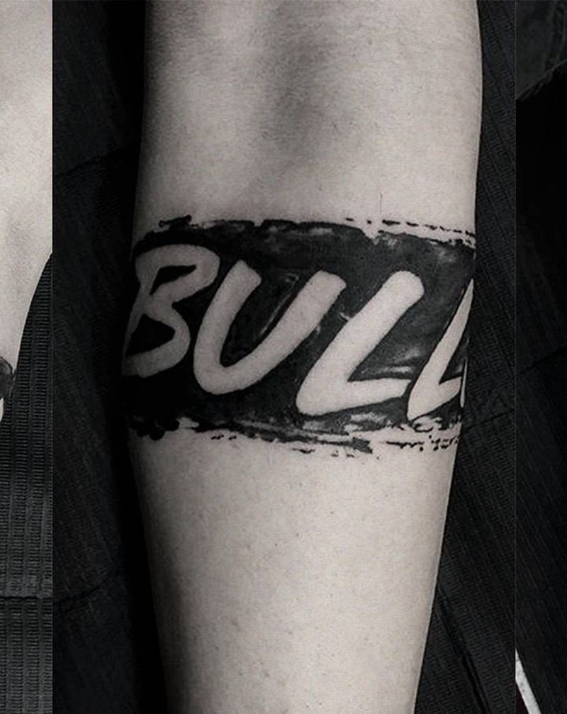 让子弹飞一会纹身图片_手臂水墨子弹纹身图案