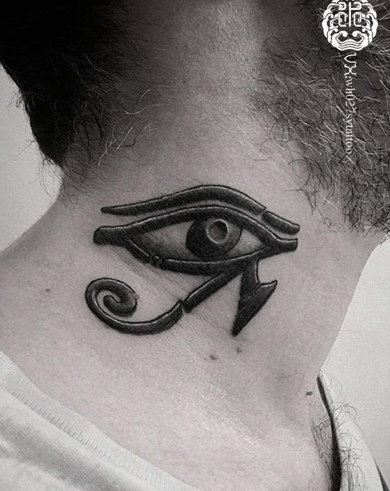 荷鲁斯之眼纹身图片_颈部欧美写实荷鲁斯荷鲁斯之眼纹身图案