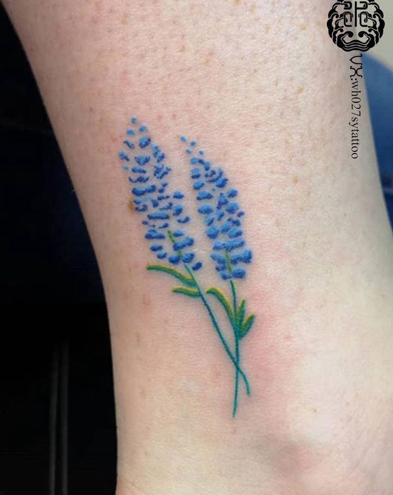 薰衣草纹身图片_腿部薰衣草花纹身图案