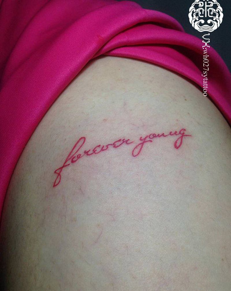 小字母纹身图片_腿部花体字纹身图案