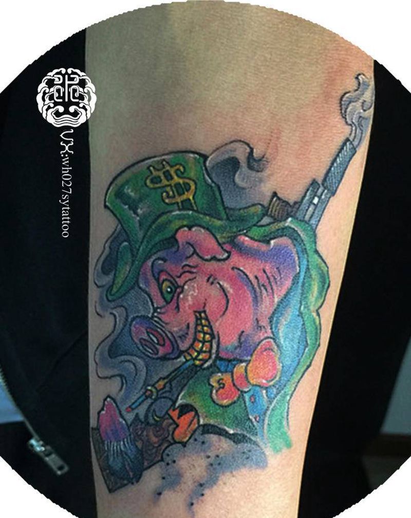 匪帮猪纹身图片_手臂New School猪纹身图案