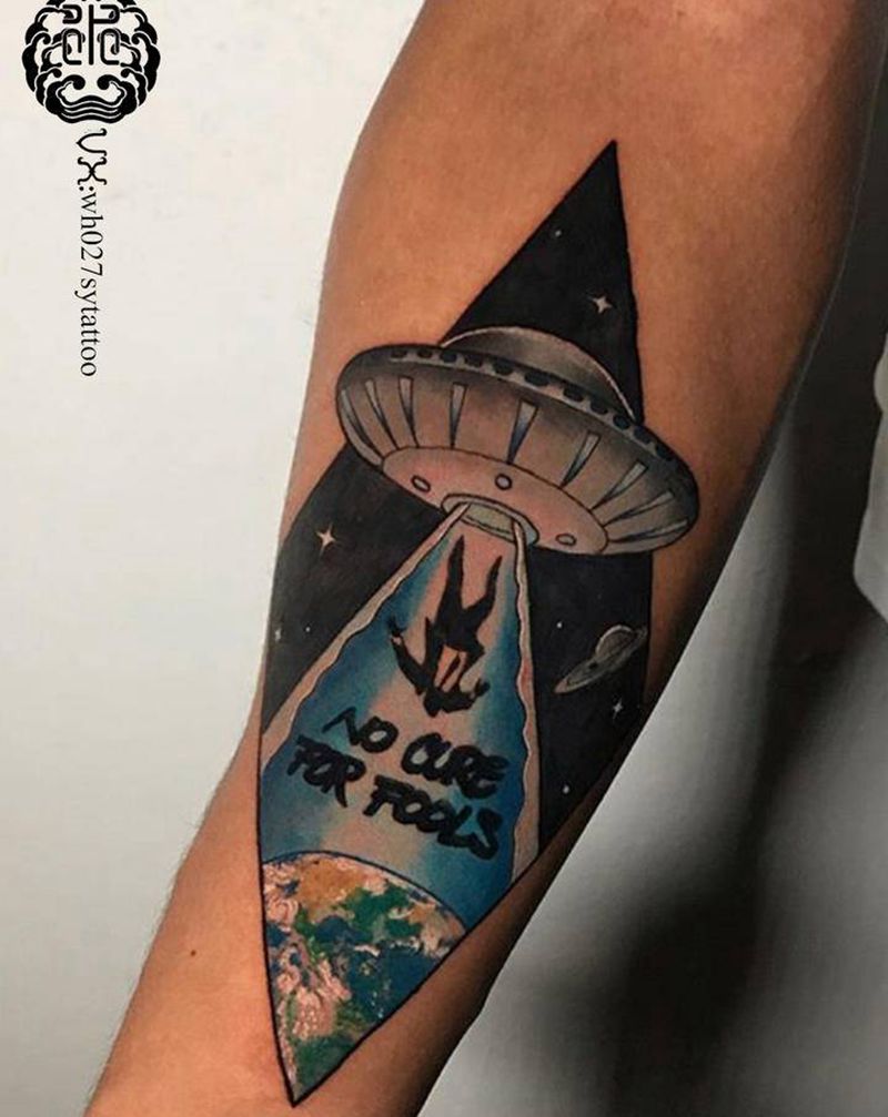 ufo纹身图片_手臂New SchoolUFO飞碟纹身图案