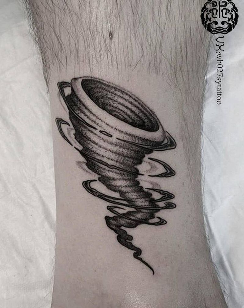 龙卷风纹身图片_腿部点刺龙卷风纹身图案