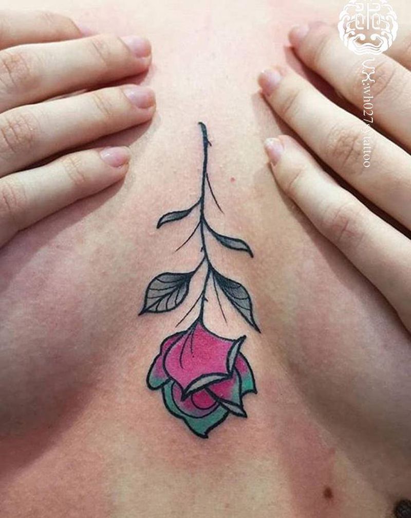 玫瑰纹身图片_胸部New School玫瑰花纹身图案