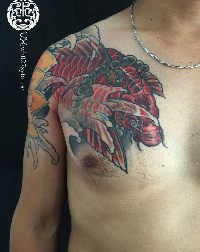 半甲-鲤鱼纹身图片_手臂胸部新传统鲤鱼莲花佛珠纹身图案