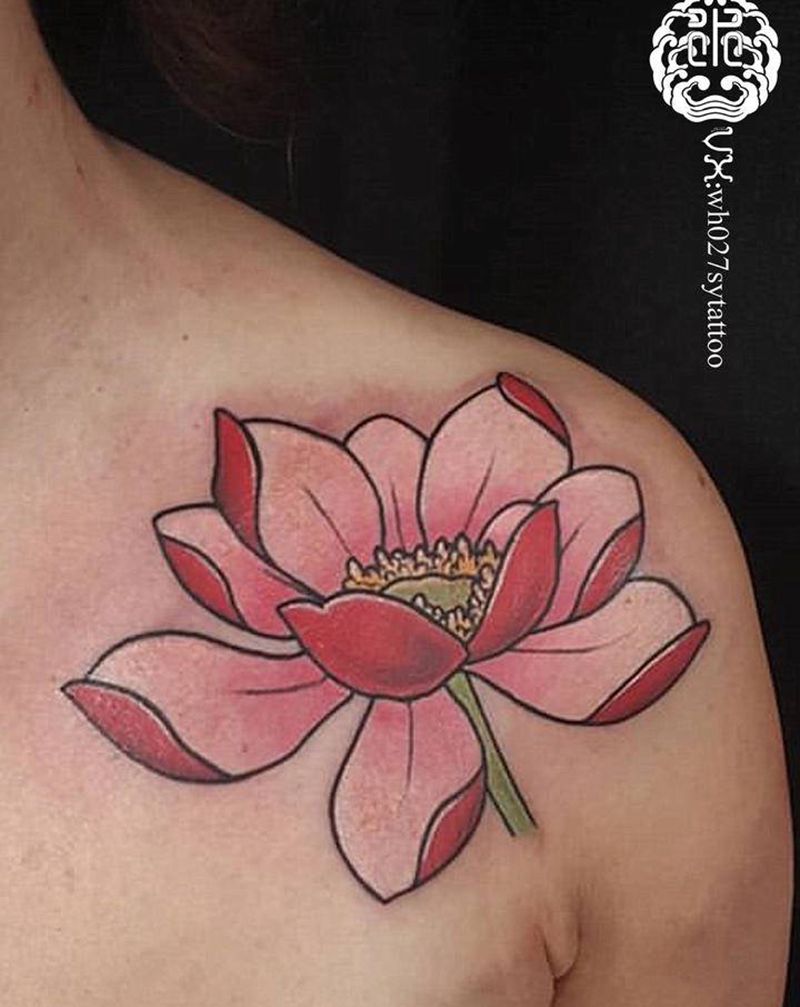 莲花纹身图片_胸部新传统莲花荷花纹身图案