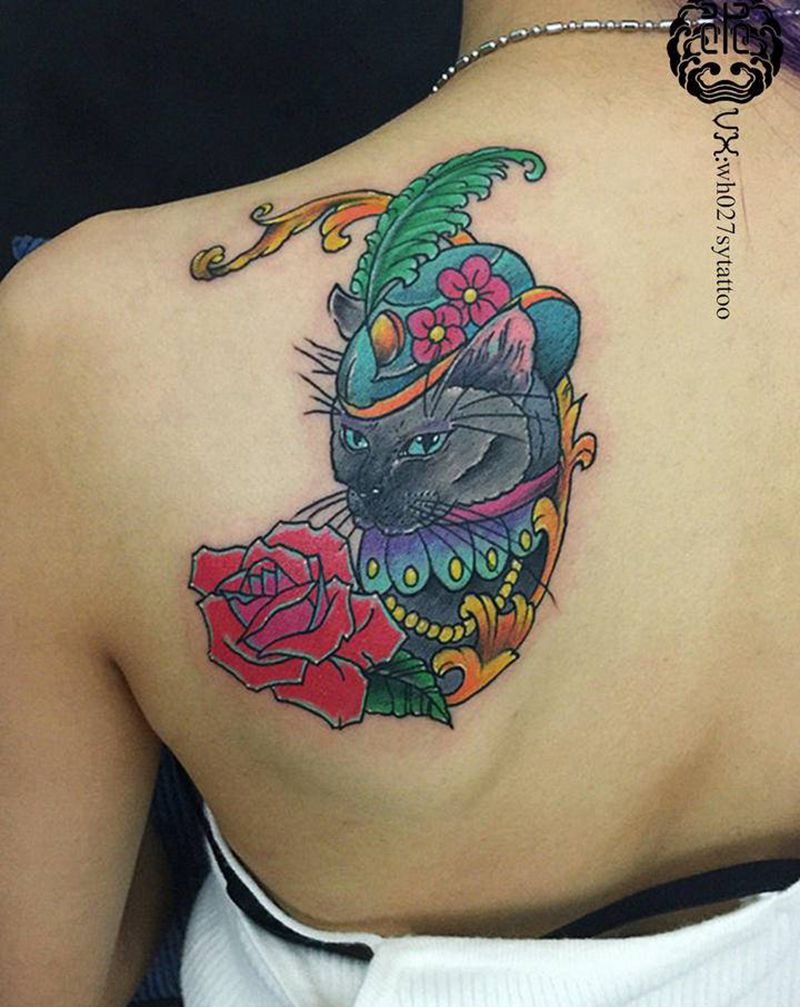 暹罗猫纹身图片_肩部New School猫玫瑰纹身图案