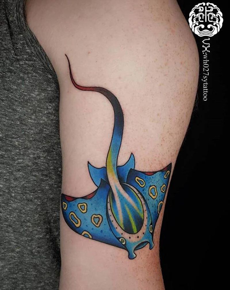 魔鬼鱼纹身图片_手臂New School魔鬼鱼纹身图案