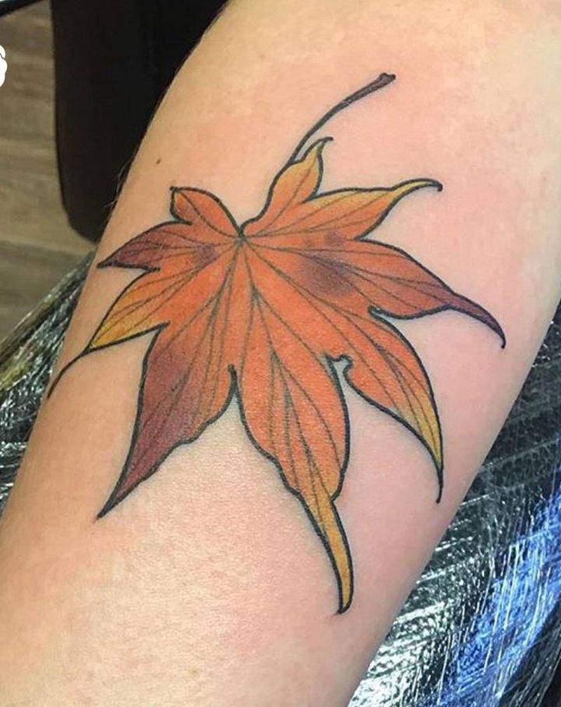 枫叶纹身图片_手臂新传统枫叶叶子纹身图案
