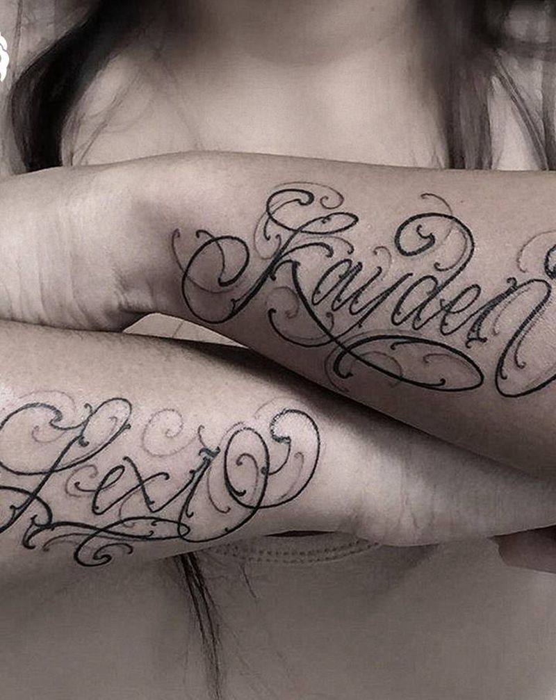 花体字纹身图片_手臂花体字花体字纹身图案
