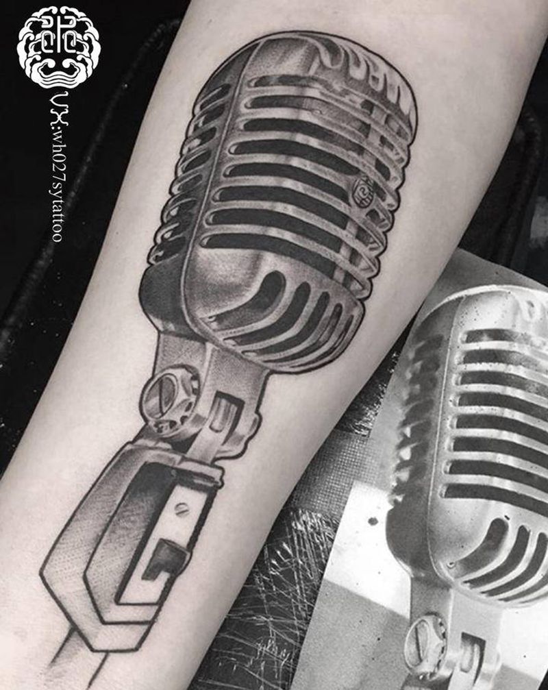 麦克风纹身图片_手臂欧美写实麦克风音乐纹身图案