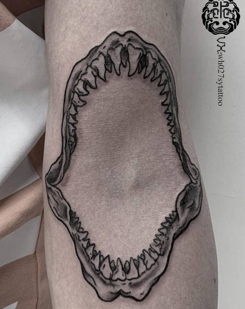 鲨鱼牙纹身图片_手臂欧美写实鲨鱼鲨鱼牙纹身图案