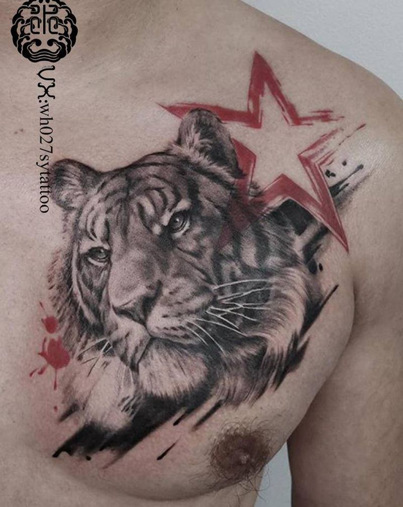 虎纹身图片_胸部欧美写实水墨虎虎头纹身图案
